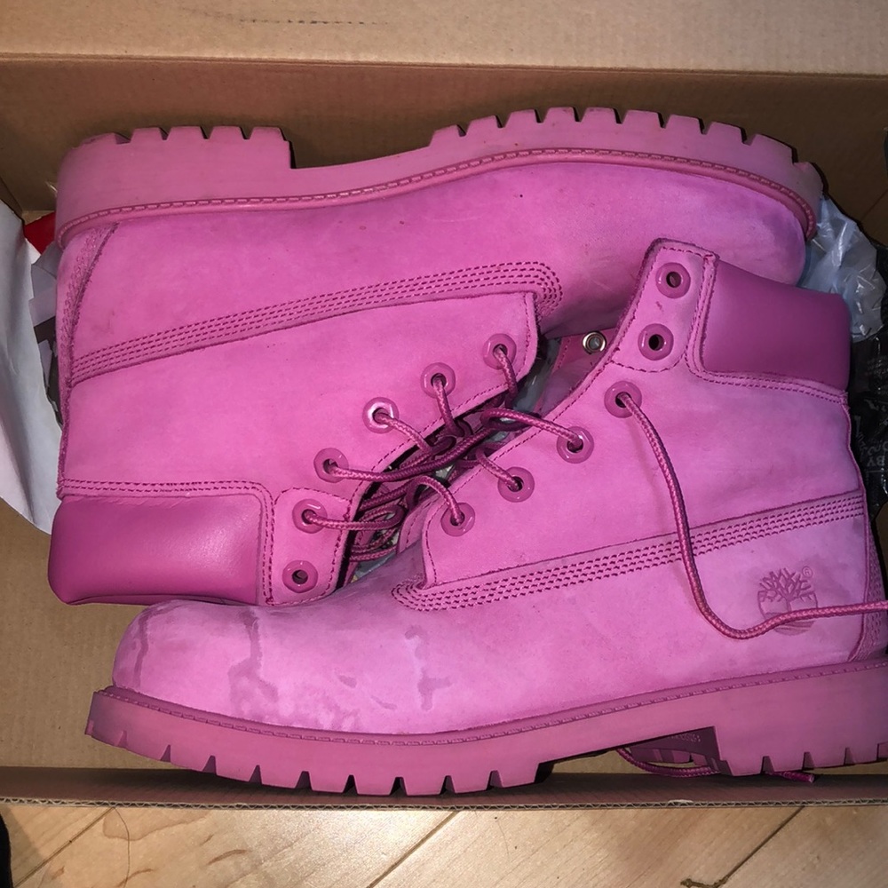 Size 7 juniors pink temberlands.